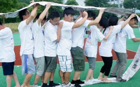 嘉揚狼性拓展訓(xùn)練營實地探班（二）之坦克大戰(zhàn)