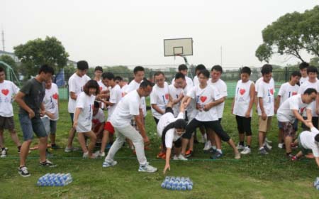 嘉揚狼性拓展訓(xùn)練營實地探班（四）之群龍取水