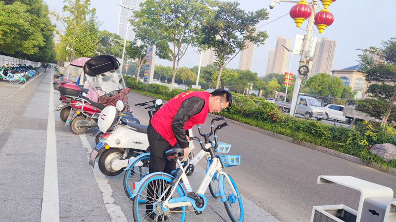 170002-578943.png 扶共享單車 讓文明共享的照片_副本.png